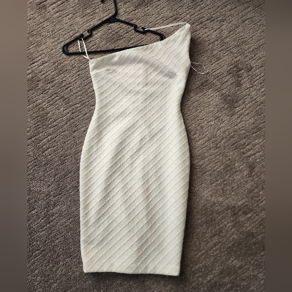 Elliatt Revolve White Woven Bandage Style Dress One Shoulder Size Small